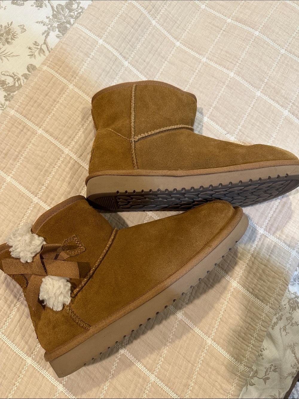 Koolaburra Chestnut Suede Bow-Back Ankle Boots